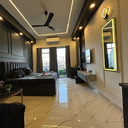 Elite Bnb Ghaziabad Esterno foto